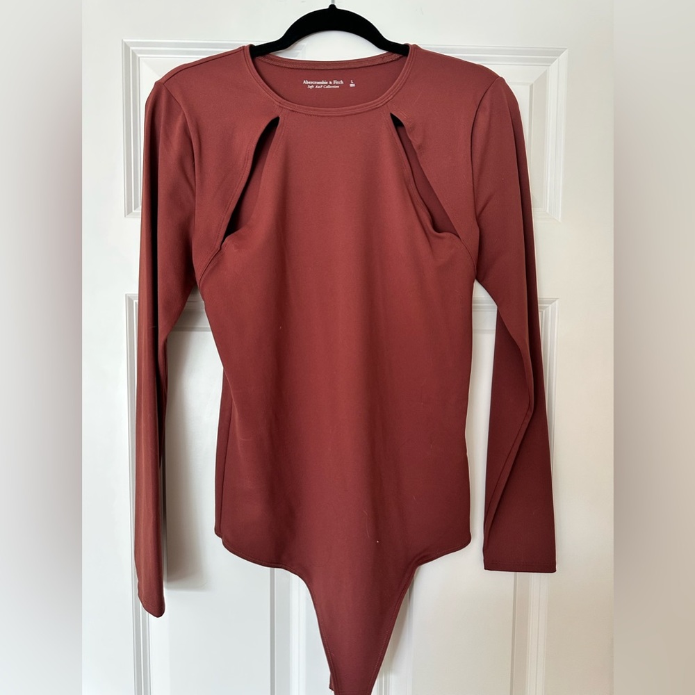 NWOT* Abercrombie & Fitch Women's Burgundy Long Sleeve Body Suit - Size Large